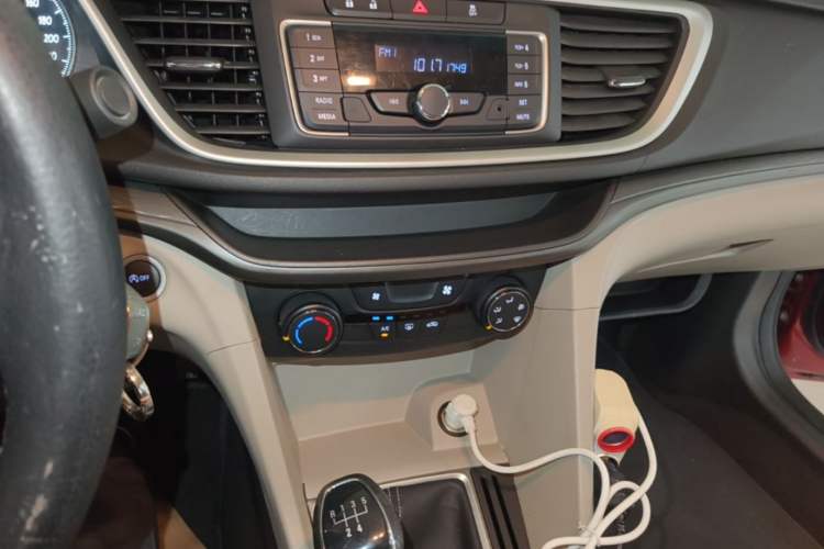 Used Buick GT 2015 15N Manual Elite Edition Audio And AC Panel