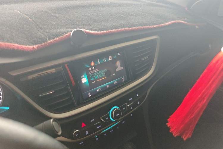 Used Buick GT 2015 15N Automatic Deluxe Edition Audio And AC Panel