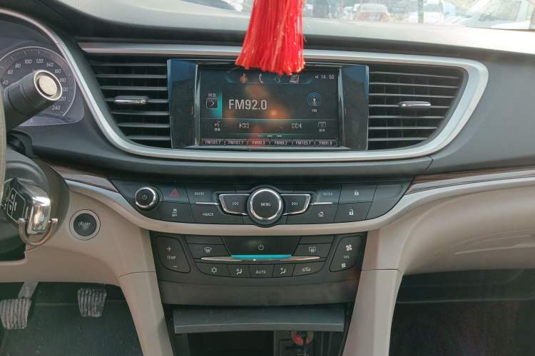 Used Buick GT 2015 15N Manual Luxury Version Audio And AC Panel