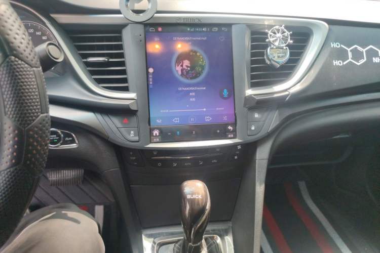 Used Buick GT 2015 15N Automatic Deluxe Edition Audio And AC Panel