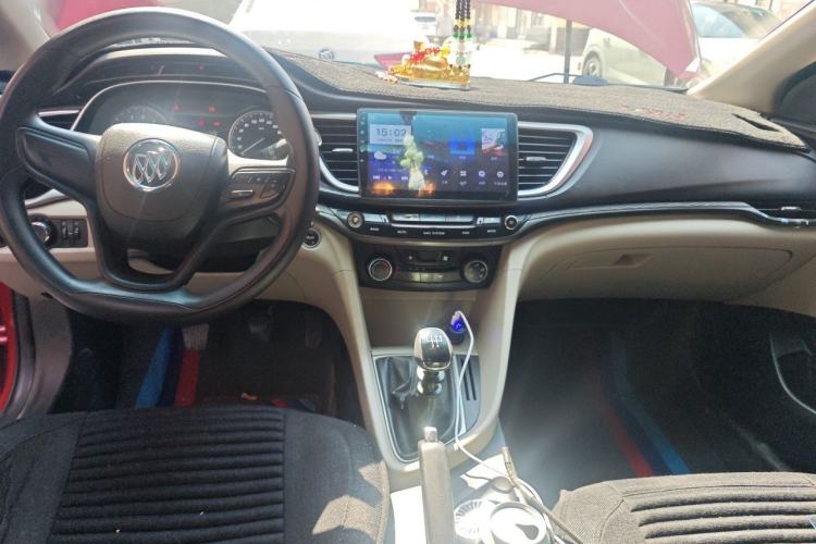 Used Buick GT 2015 15N Manual Entry-Level Trim Center Console