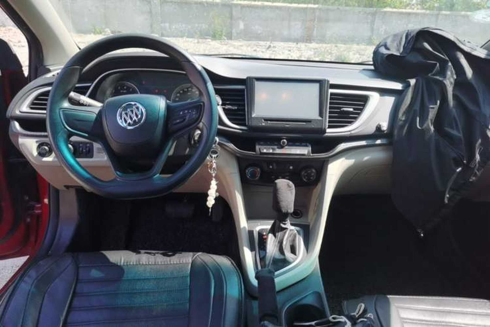 Used Buick GT 2015 15N Automatic Entry-Level Trim Center Console