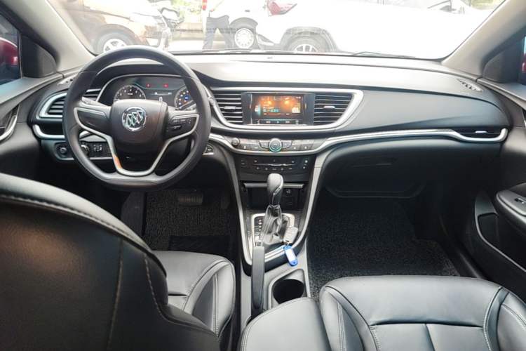 Used Buick GT 2015 15N Automatic Deluxe Edition Center Console