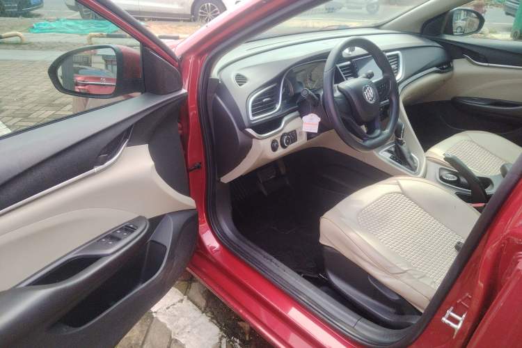 Used Buick GT 2015 15N Automatic Elite Version Driver Seat