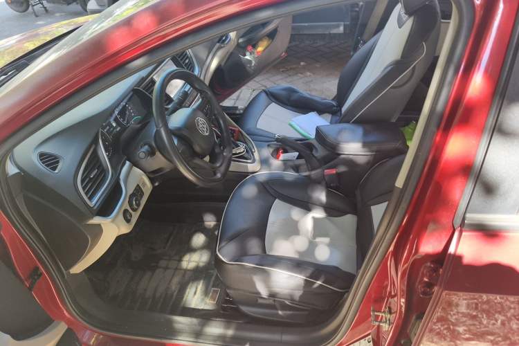 Used Buick GT 2015 15N Automatic Elite Version Driver Seat