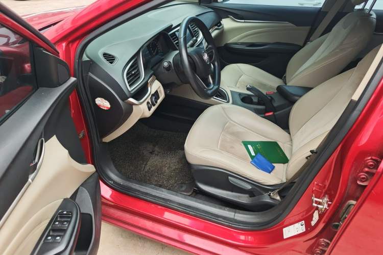 Used Buick GT 2015 15N Automatic Deluxe Edition Driver Seat