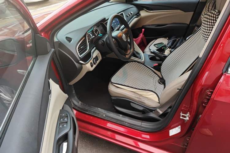 Used Buick GT 2015 15N Automatic Elite Version Driver Seat