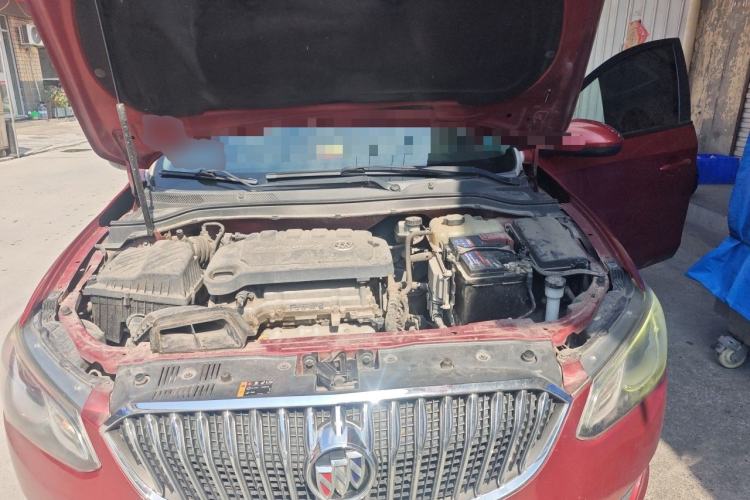 Used Buick GT 2015 15N Manual Entry-Level Trim Engine Bay