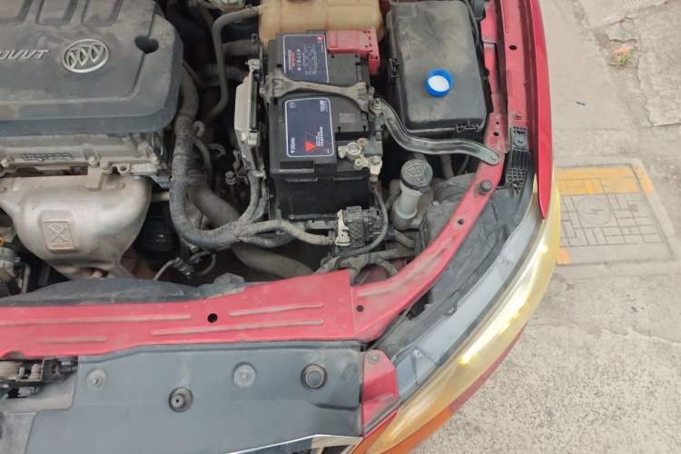 Used Buick GT 2015 15N Manual Elite Edition Engine Bay Left