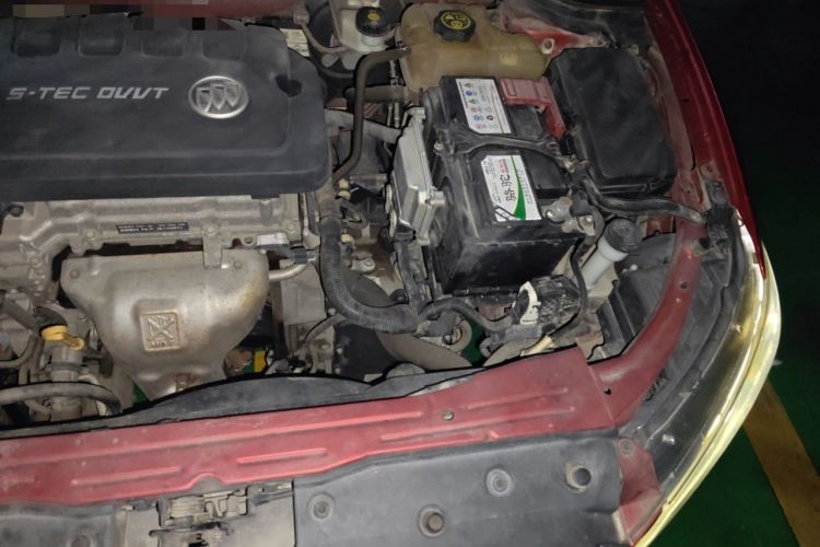 Used Buick GT 2015 15N Automatic Entry-Level Trim Engine Bay Left