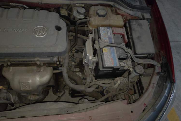 Used Buick GT 2015 15N Automatic Entry-Level Trim Engine Bay Left
