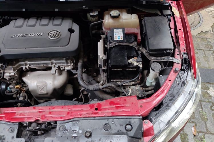 Used Buick GT 2015 15N Automatic Deluxe Edition Engine Bay Left