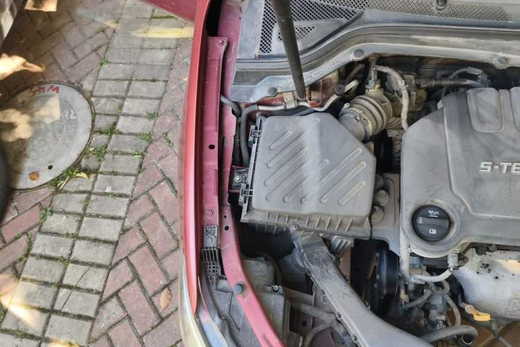 Used Buick GT 2015 15N Automatic Elite Version Engine Bay Right