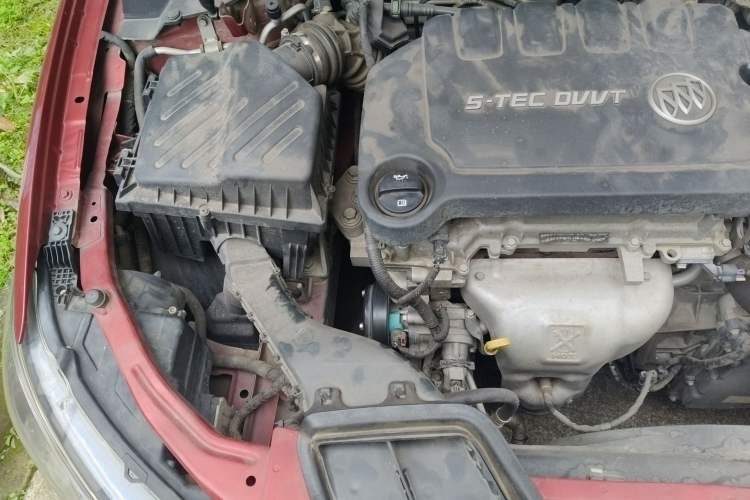 Used Buick GT 2015 15N Automatic Elite Version Engine Bay Right