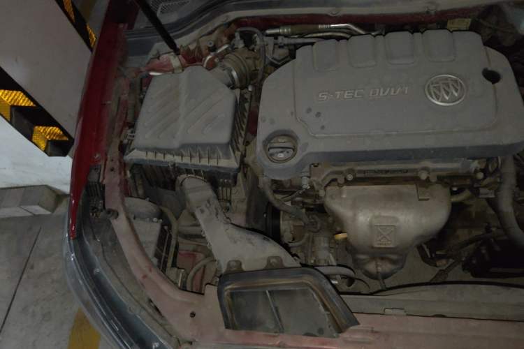 Used Buick GT 2015 15N Automatic Entry-Level Trim Engine Bay Right