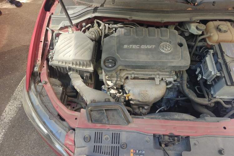 Used Buick GT 2015 15N Automatic Entry-Level Trim Engine Bay Right