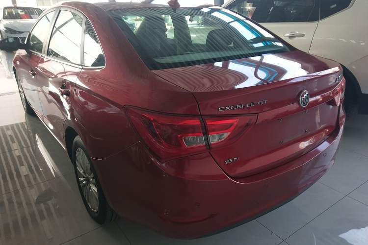 Used Buick GT 2015 15N Automatic Elite Version Exterior 2