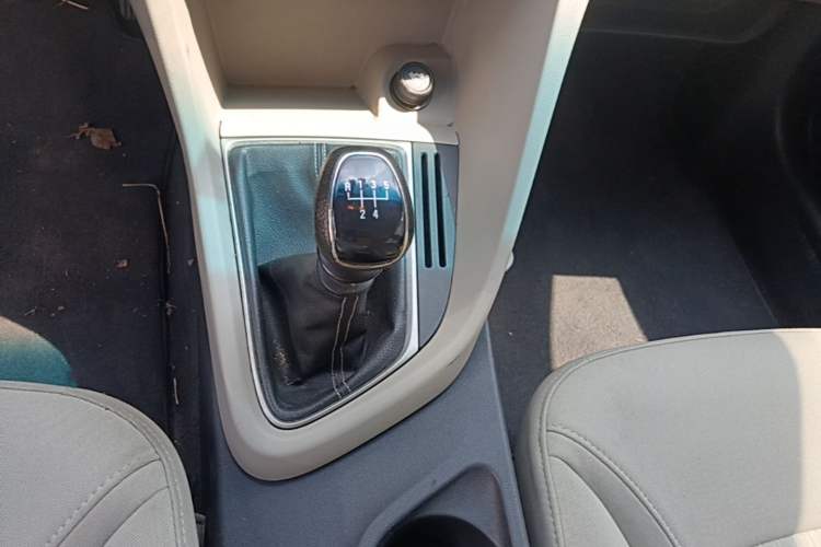 Used Buick GT 2015 15N Manual Elite Edition Gear Lever