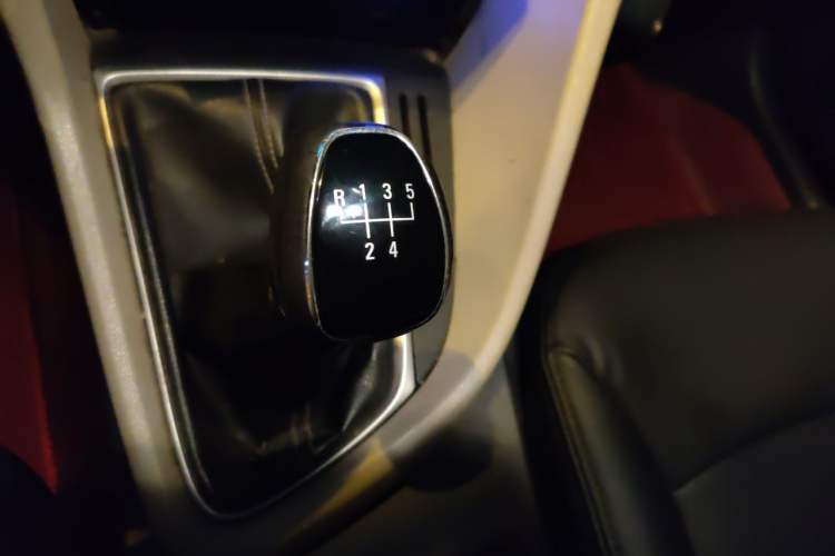 Used Buick GT 2015 15N Manual Luxury Version Gear Lever