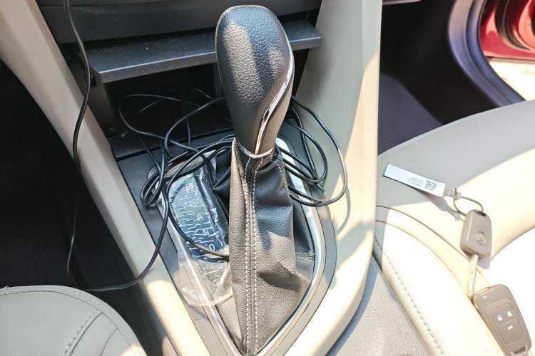 Used Buick GT 2015 15N Automatic Deluxe Edition Gear Lever