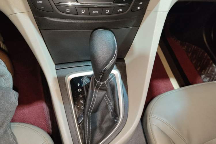 Used Buick GT 2015 15N Automatic Deluxe Edition Gear Lever