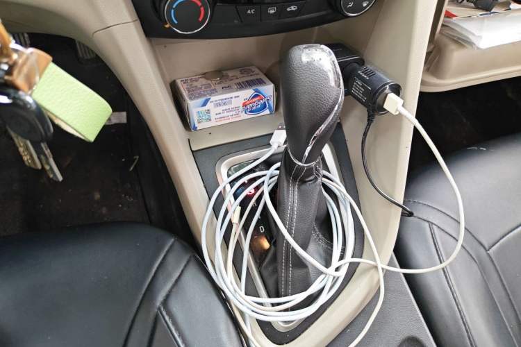 Used Buick GT 2015 15N Automatic Elite Version Gear Lever