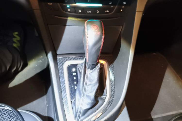 Used Buick GT 2015 15N Automatic Deluxe Edition Gear Lever