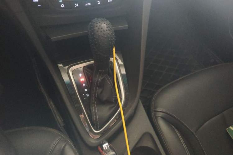 Used Buick GT 2015 15N Automatic Deluxe Edition Gear Lever