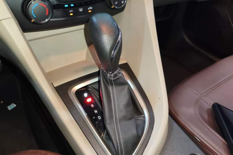 Used Buick GT 2015 15N Automatic Entry-Level Trim Gear Lever
