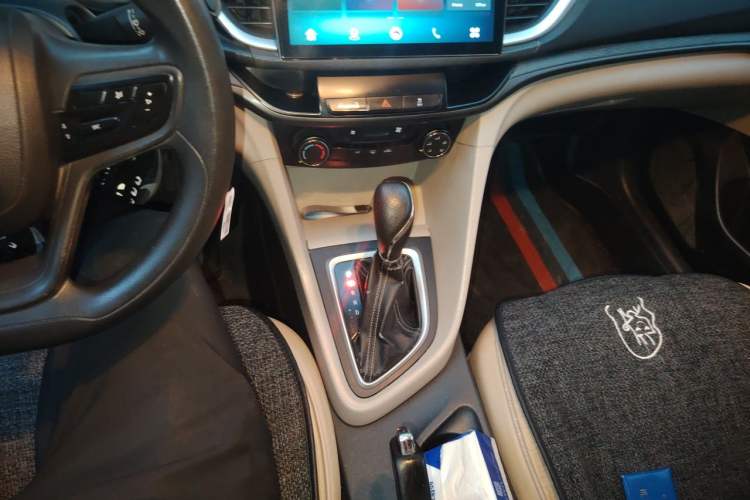 Used Buick GT 2015 15N Automatic Elite Version Gear Lever