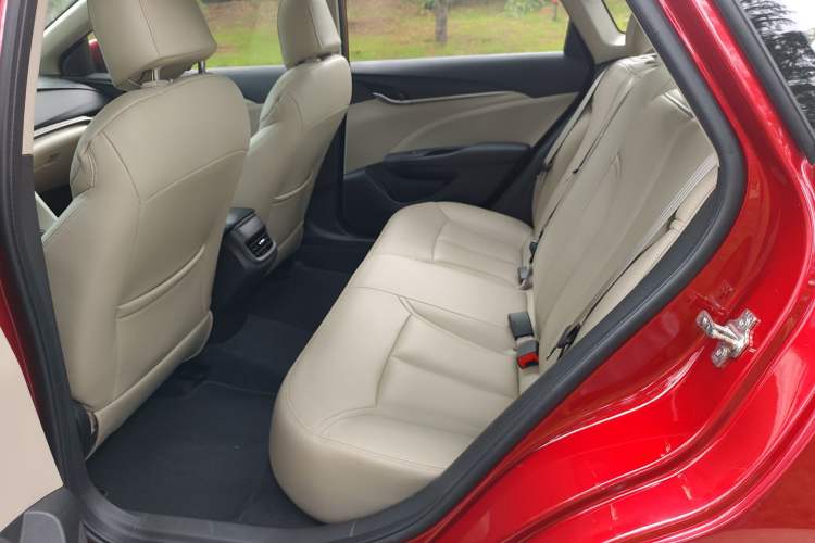 Used Buick GT 2015 15N Automatic Elite Version Interior 2