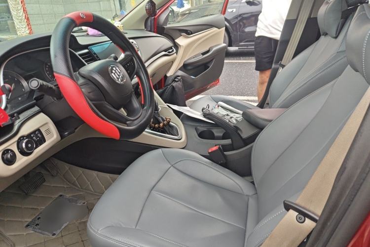 Used Buick GT 2015 15N Automatic Elite Version Left Front Seat