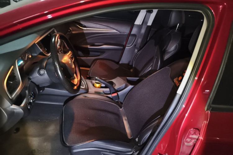 Used Buick GT 2015 15N Automatic Deluxe Edition Left Front Seat