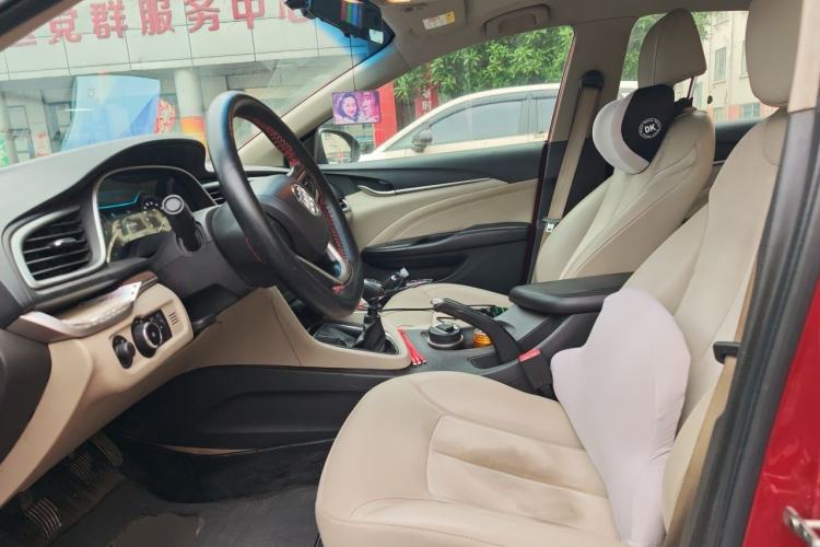 Used Buick GT 2015 15N Manual Luxury Version Left Front Seat