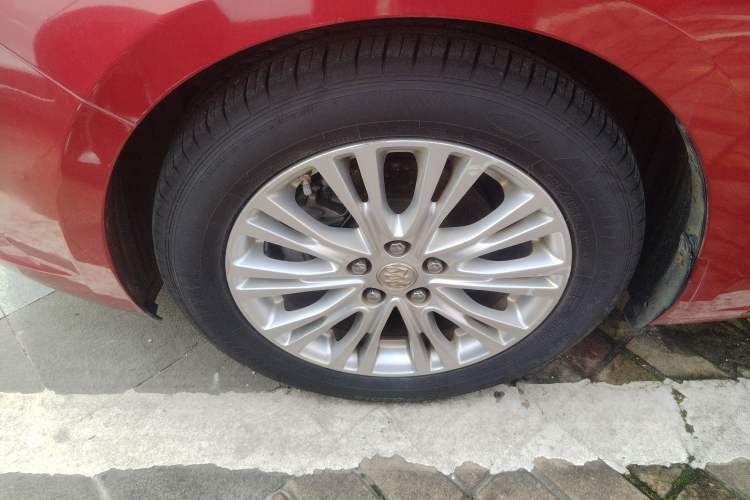 Used Buick GT 2015 15N Automatic Elite Version Left Front Wheel Hub