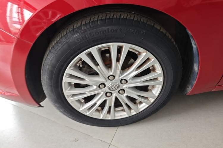 Used Buick GT 2015 15N Manual Elite Edition Left Front Wheel Hub