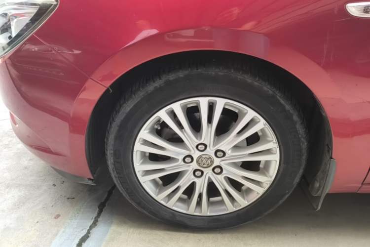 Used Buick GT 2015 15N Automatic Elite Version Left Front Wheel Hub