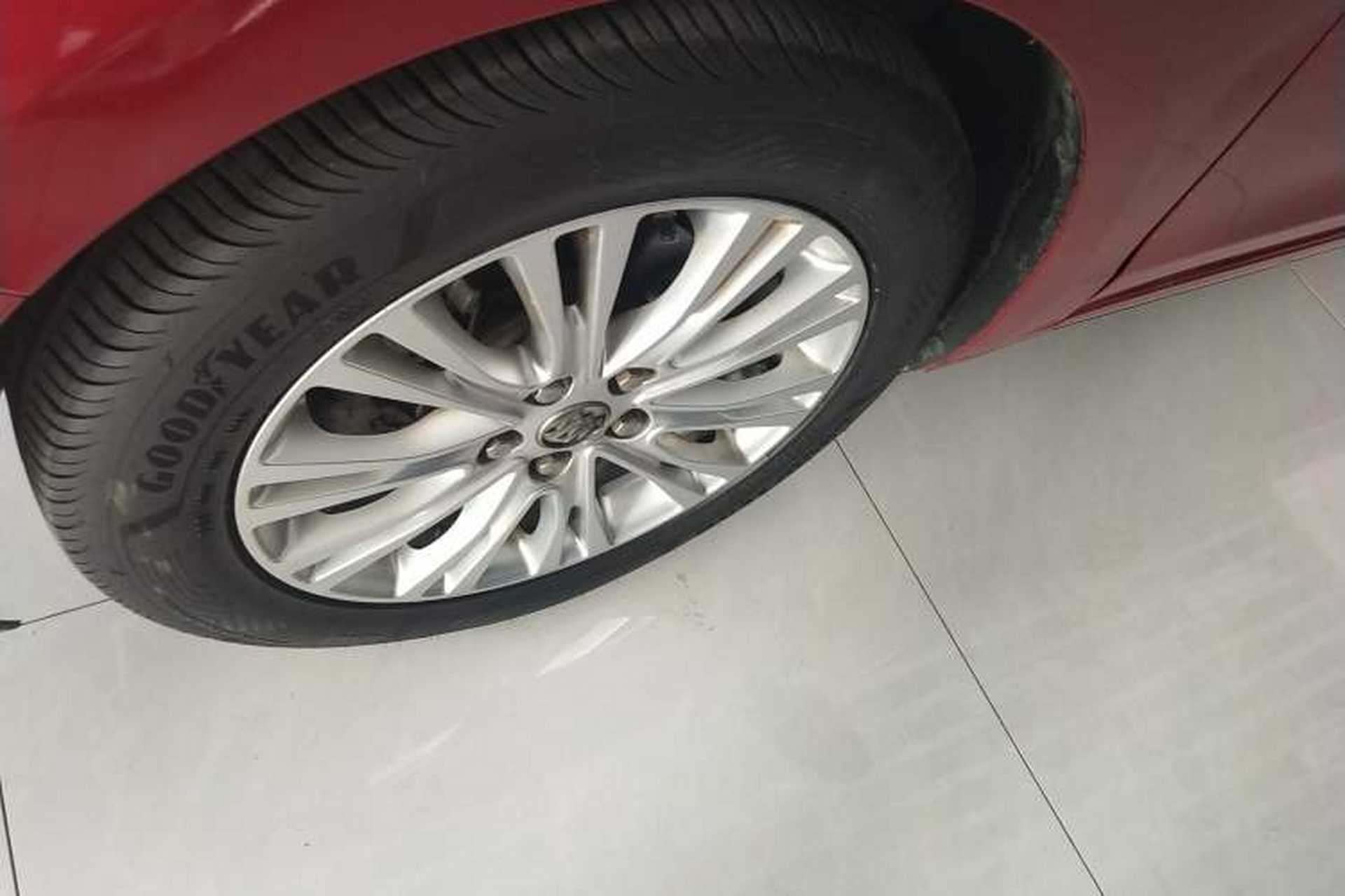 Used Buick GT 2015 15N Automatic Elite Version Left Front Wheel Hub