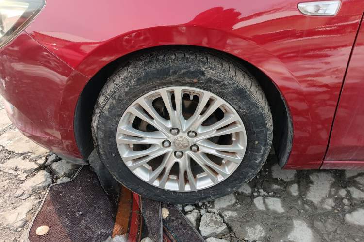 Used Buick GT 2015 15N Manual Luxury Version Left Front Wheel Hub