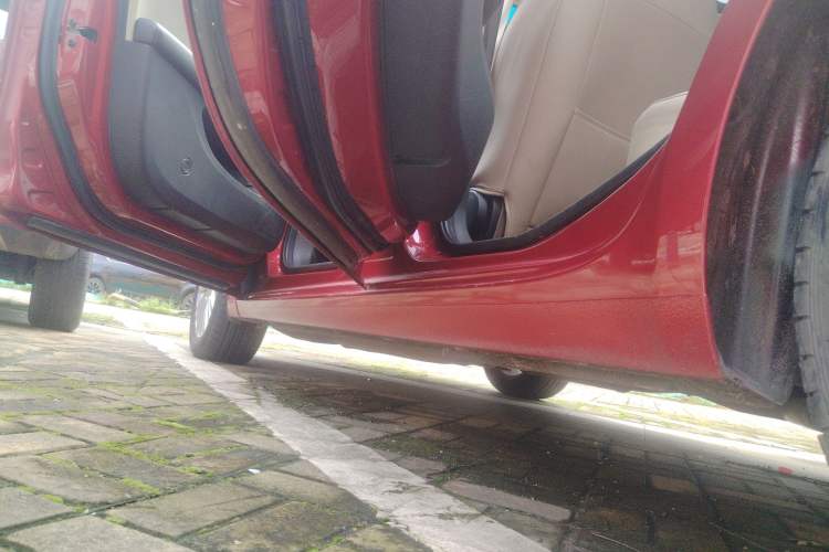 Used Buick GT 2015 15N Automatic Elite Version Left Side Sill