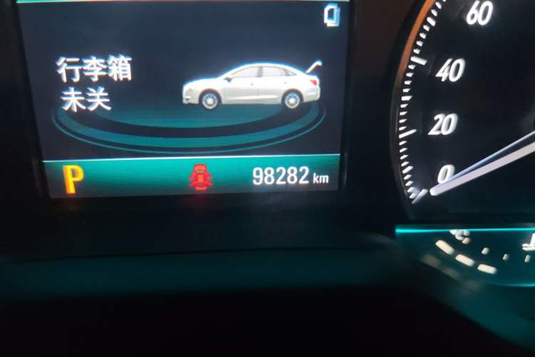 Used Buick GT 2015 15N Automatic Elite Version Odometer Close Up