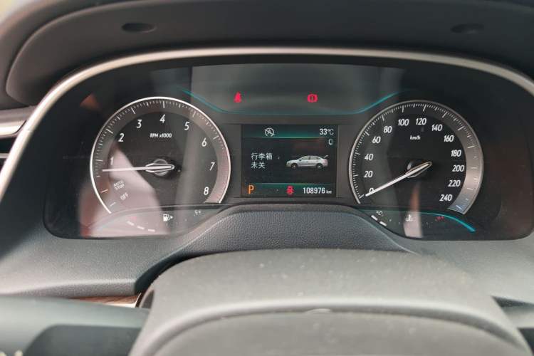 Used Buick GT 2015 15N Automatic Deluxe Edition Odometer Close Up