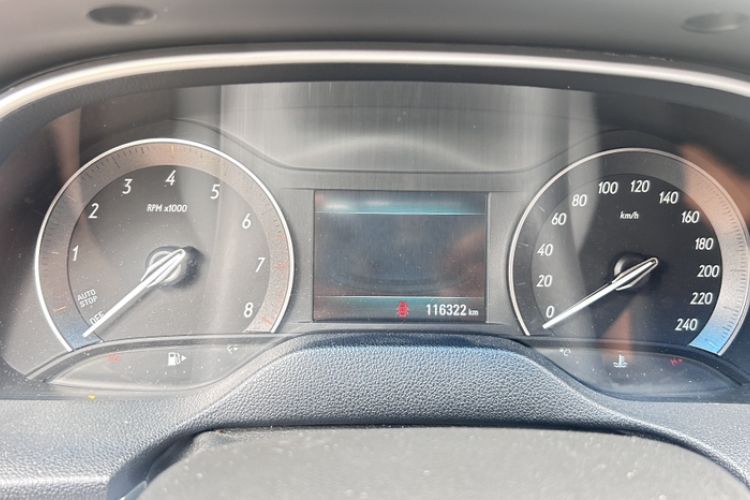 Used Buick GT 2015 15N Automatic Elite Version Odometer Close Up