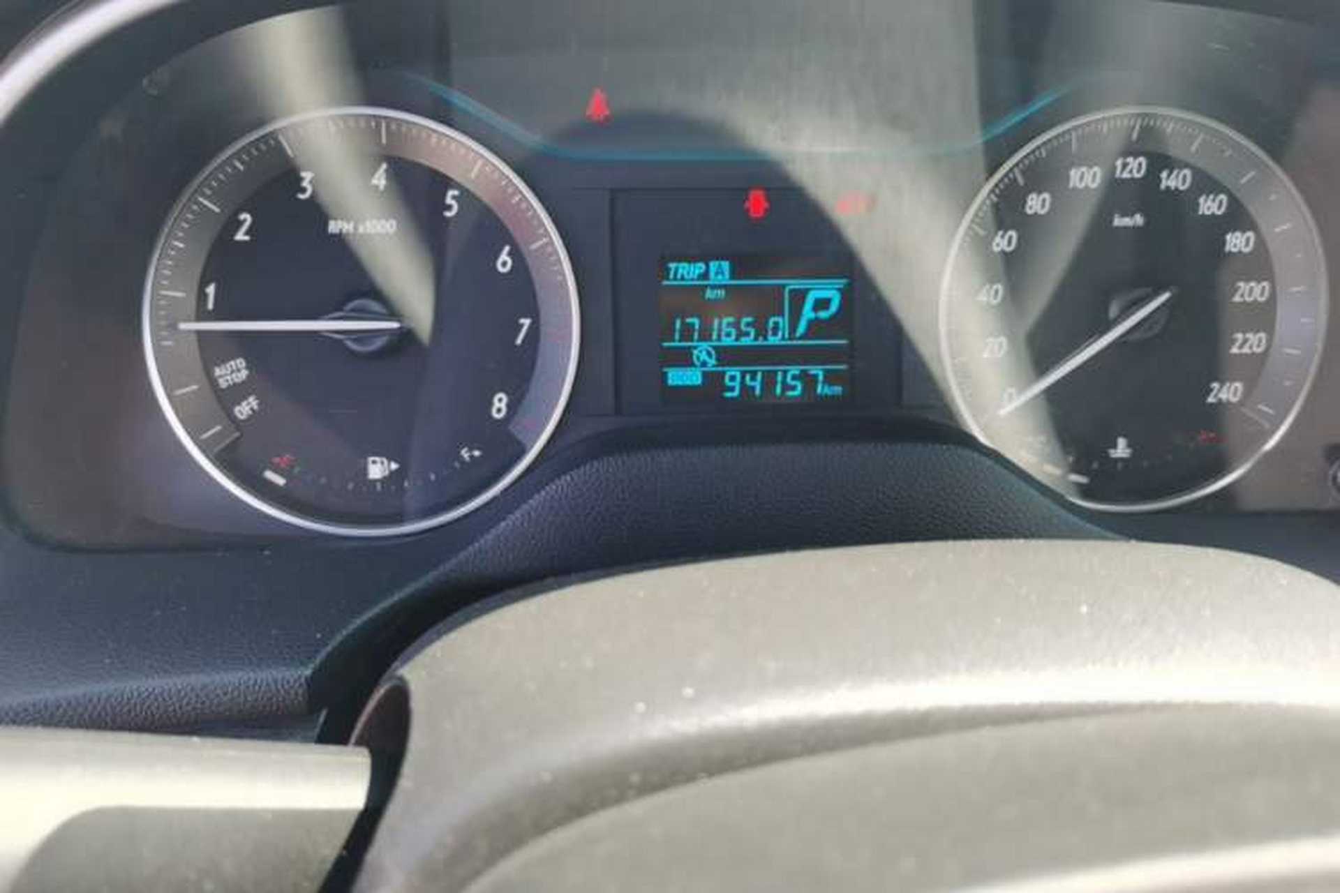 Used Buick GT 2015 15N Automatic Entry-Level Trim Odometer Close Up