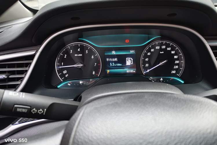 Used Buick GT 2015 15N Automatic Deluxe Edition Odometer Close Up