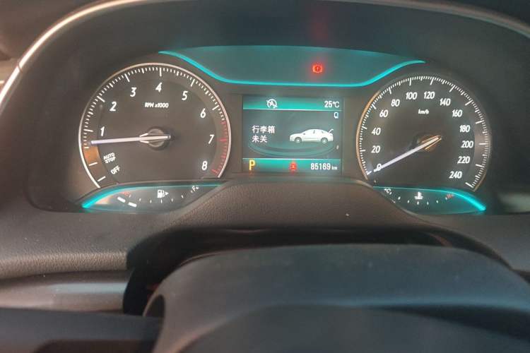Used Buick GT 2015 15N Automatic Elite Version Odometer Close Up