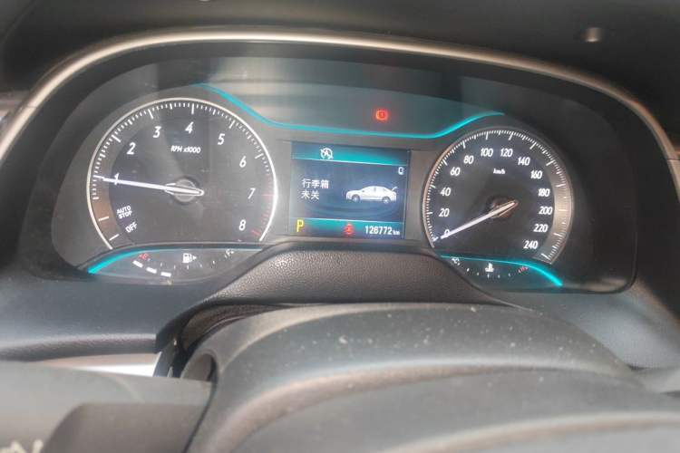 Used Buick GT 2015 15N Automatic Elite Version Odometer Close Up