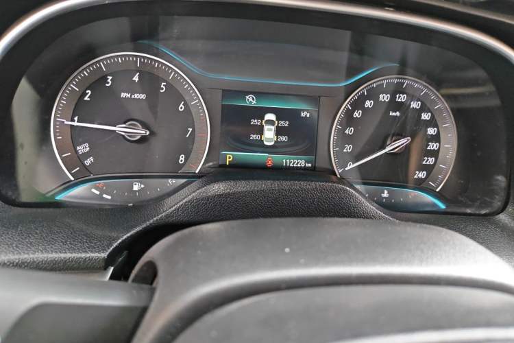 Used Buick GT 2015 15N Automatic Elite Version Odometer Close Up