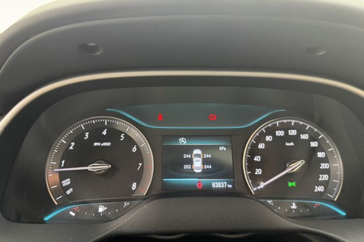 Used Buick GT 2015 15N Manual Elite Edition Odometer Close Up