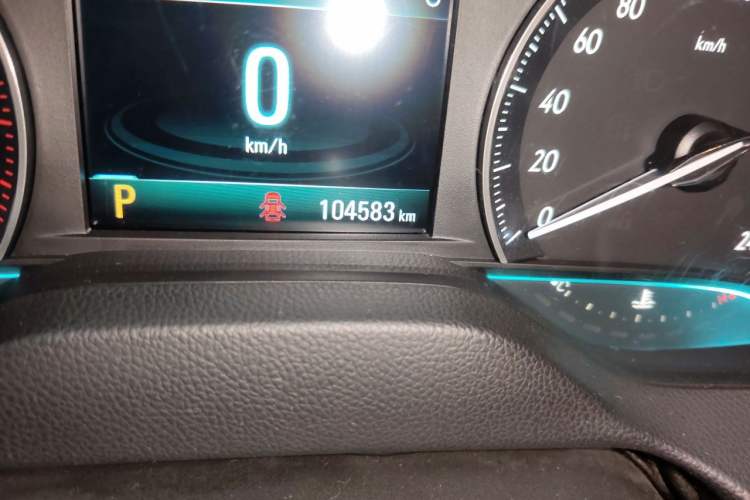 Used Buick GT 2015 15N Automatic Deluxe Edition Odometer Close Up